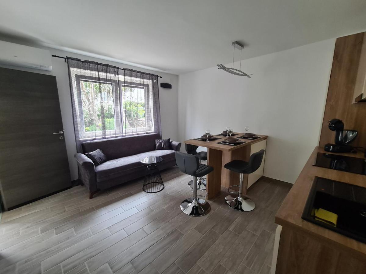 Apartman Nika ツリクヴェニツァ エクステリア 写真